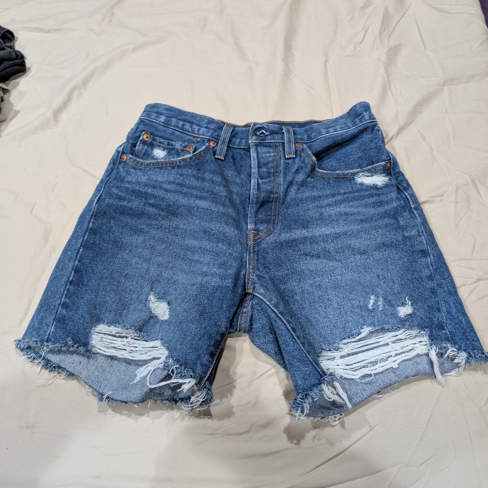 Levi's 501 '90's Women's Mid-Rise Distressed Jean Denim Shorts SZ 26